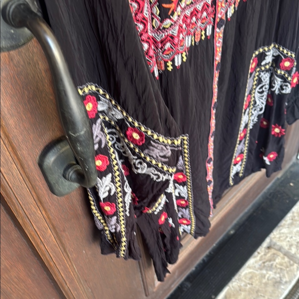 Johnny Was Black Embroidered Women's Top - Picture 4 of 14